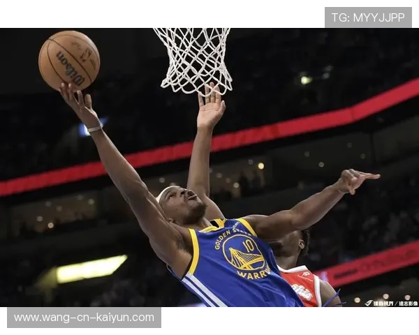 勇士比赛观察：外线跑位的持续创新带来对手防线松动